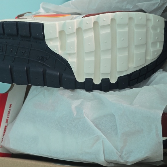 Brand NEW Nike Air Max Sneakers with Orange and Brown Accents - Boys Size 3.5 - Picture 4 of 5